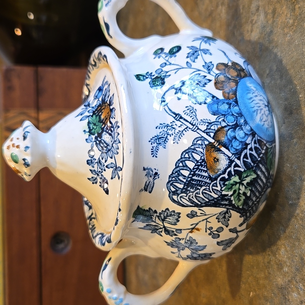 Vintage Mason's Fruit Basket Creamer and Sugar Bowl - Picture 3 of 8